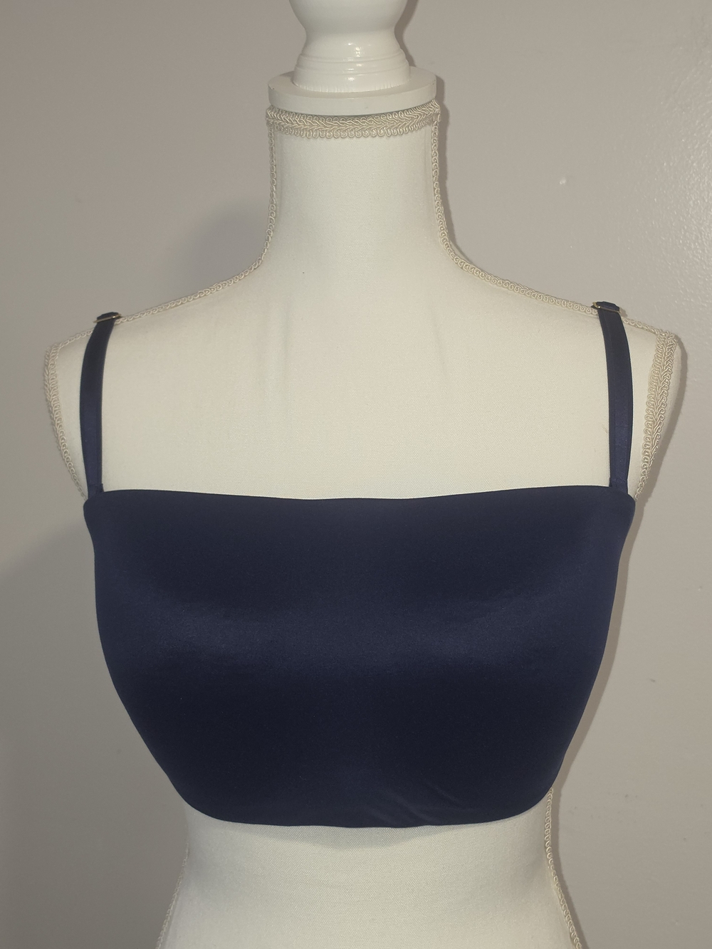 NWT Victoria's Secret Navy No-Wire Multi Way/Multioption Smooth Bralette Size XL
